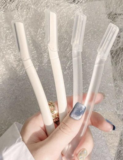 4-Piece Facial Eyebrow Razor Set – Foldable Dermaplaning Blades – White Portable Face Hair Remover