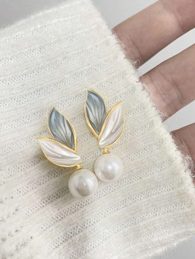 Leaf Pearl Drop Earrings – Gold Tone Elegant Floral Earrings for Women